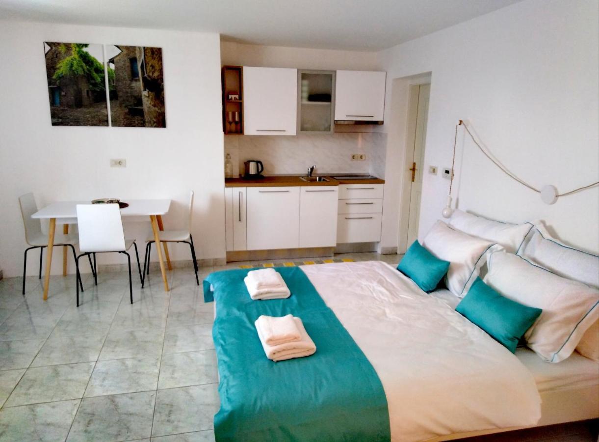 Olive Tree Apartments Umag Ngoại thất bức ảnh